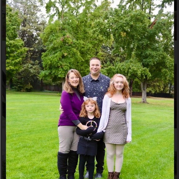 Meet your Posher, Lisa - Picture 6 of 13